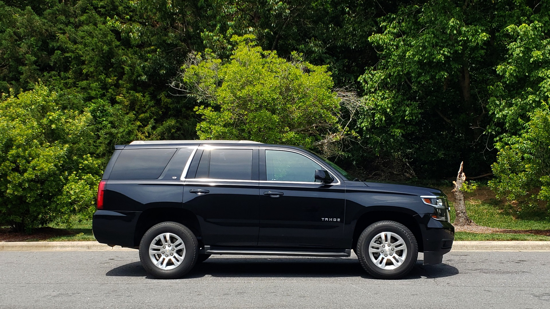 Used 2017 Chevrolet TAHOE LT 2WD / NAV / BOSE / HEATED SEATS / 3-ROW / REARVIEW for sale Sold at Formula Imports in Charlotte NC 28227 5