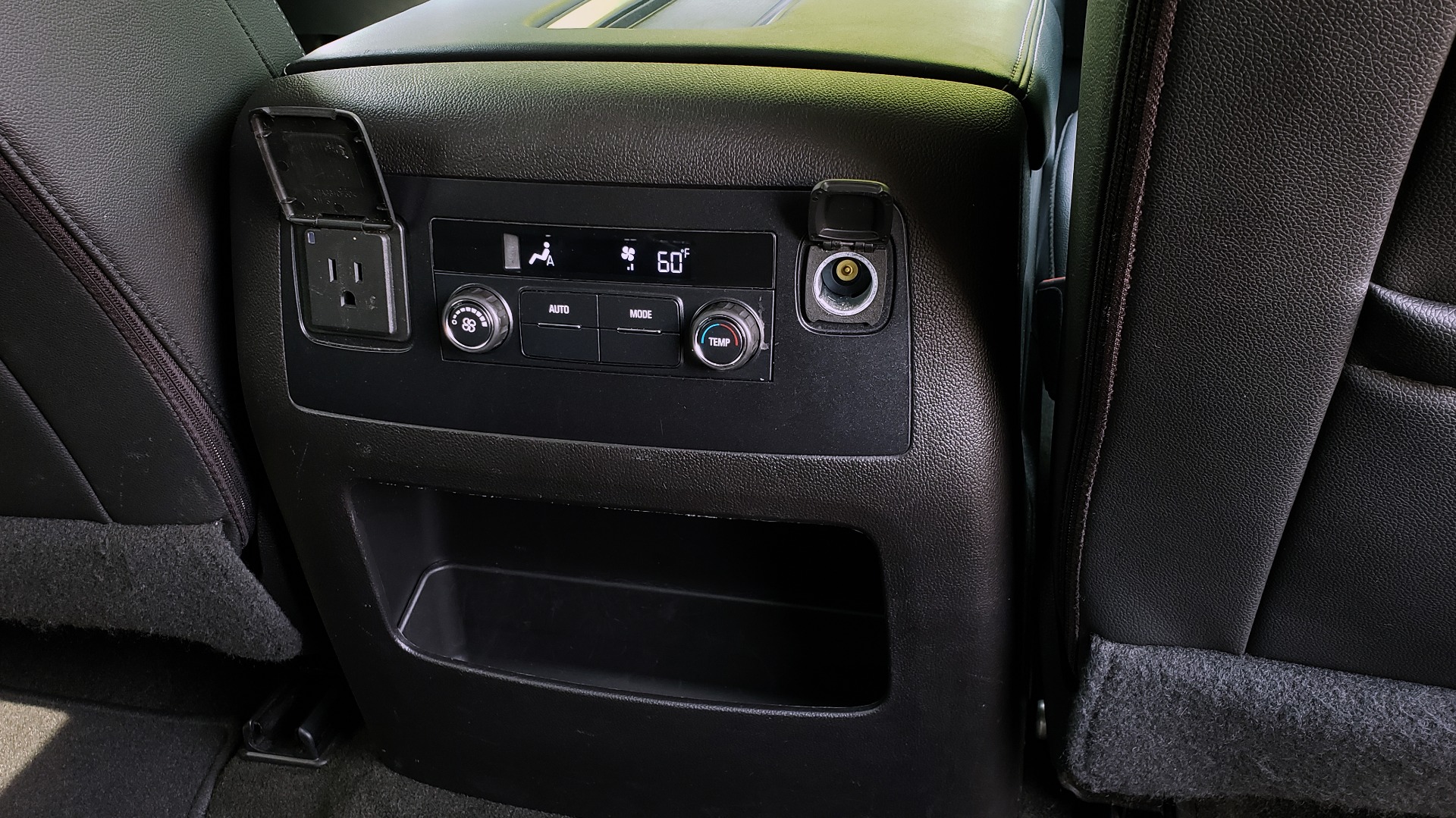 Used 2017 Chevrolet TAHOE LT 2WD / NAV / BOSE / HEATED SEATS / 3-ROW / REARVIEW for sale Sold at Formula Imports in Charlotte NC 28227 83
