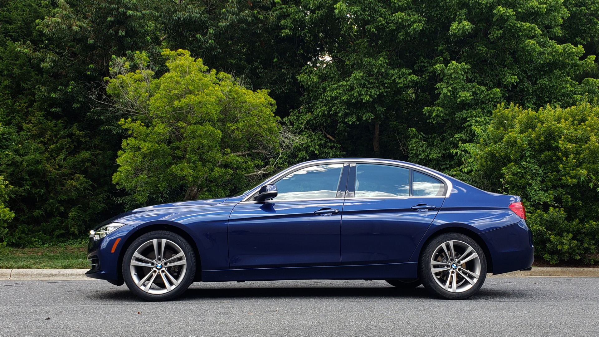Used 2017 BMW 3 SERIES 330I PREMIUM / NAV / SUNROOF / DRVR ASST / HTD STS / REARVIEW for sale Sold at Formula Imports in Charlotte NC 28227 2