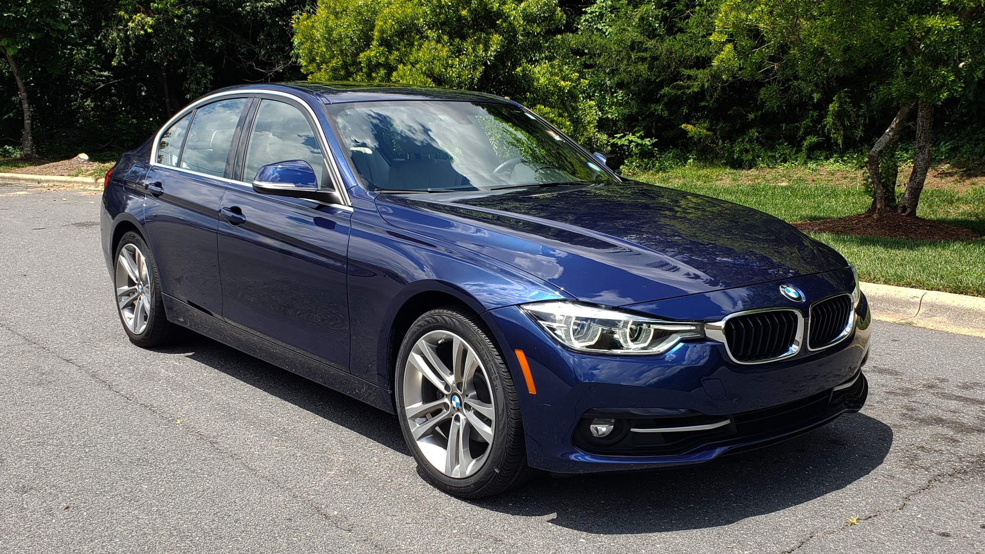 Used 2017 BMW 3 SERIES 330I PREMIUM / NAV / SUNROOF / DRVR ASST / HTD STS / REARVIEW for sale Sold at Formula Imports in Charlotte NC 28227 4