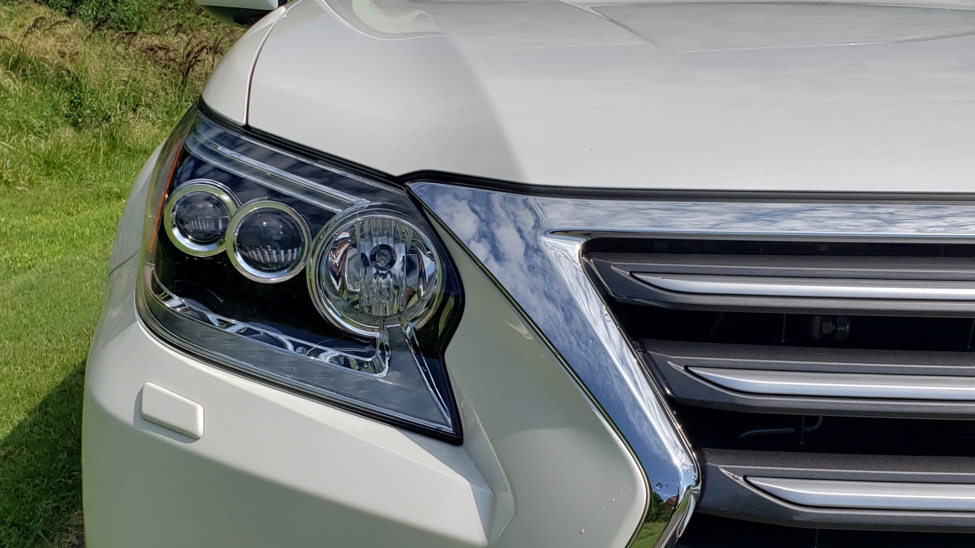 Used 2019 Lexus GX 460 LUXURY 4WD / DRVR SPRT PKG / MARK LEV SND / DYN CRUISE for sale Sold at Formula Imports in Charlotte NC 28227 10