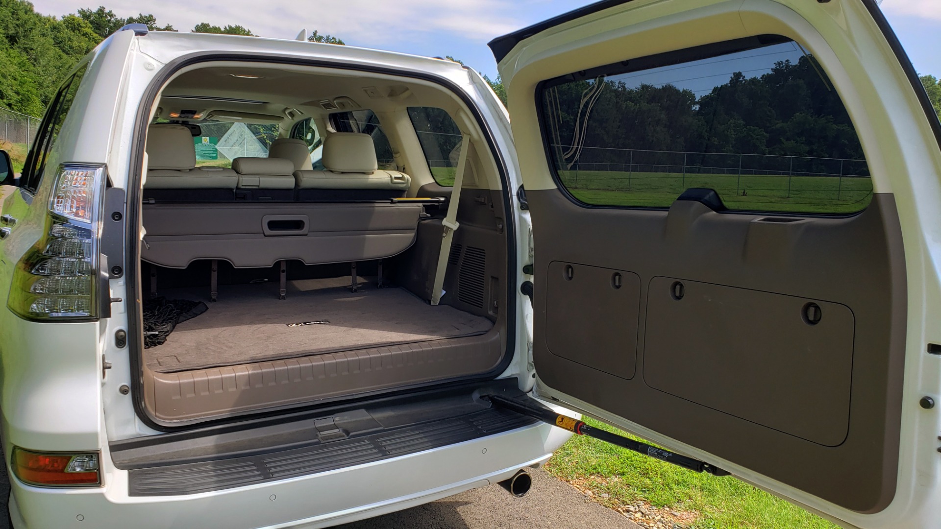 Used 2019 Lexus GX 460 LUXURY 4WD / DRVR SPRT PKG / MARK LEV SND / DYN CRUISE for sale Sold at Formula Imports in Charlotte NC 28227 20
