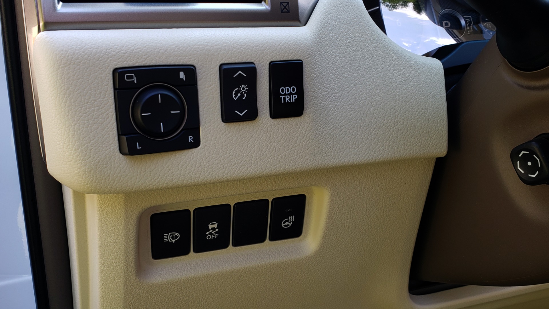Used 2019 Lexus GX 460 LUXURY 4WD / DRVR SPRT PKG / MARK LEV SND / DYN CRUISE for sale Sold at Formula Imports in Charlotte NC 28227 42