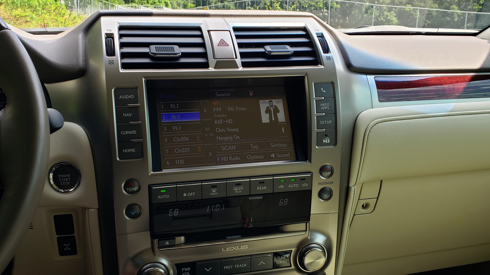 Used 2019 Lexus GX 460 LUXURY 4WD / DRVR SPRT PKG / MARK LEV SND / DYN CRUISE for sale Sold at Formula Imports in Charlotte NC 28227 48