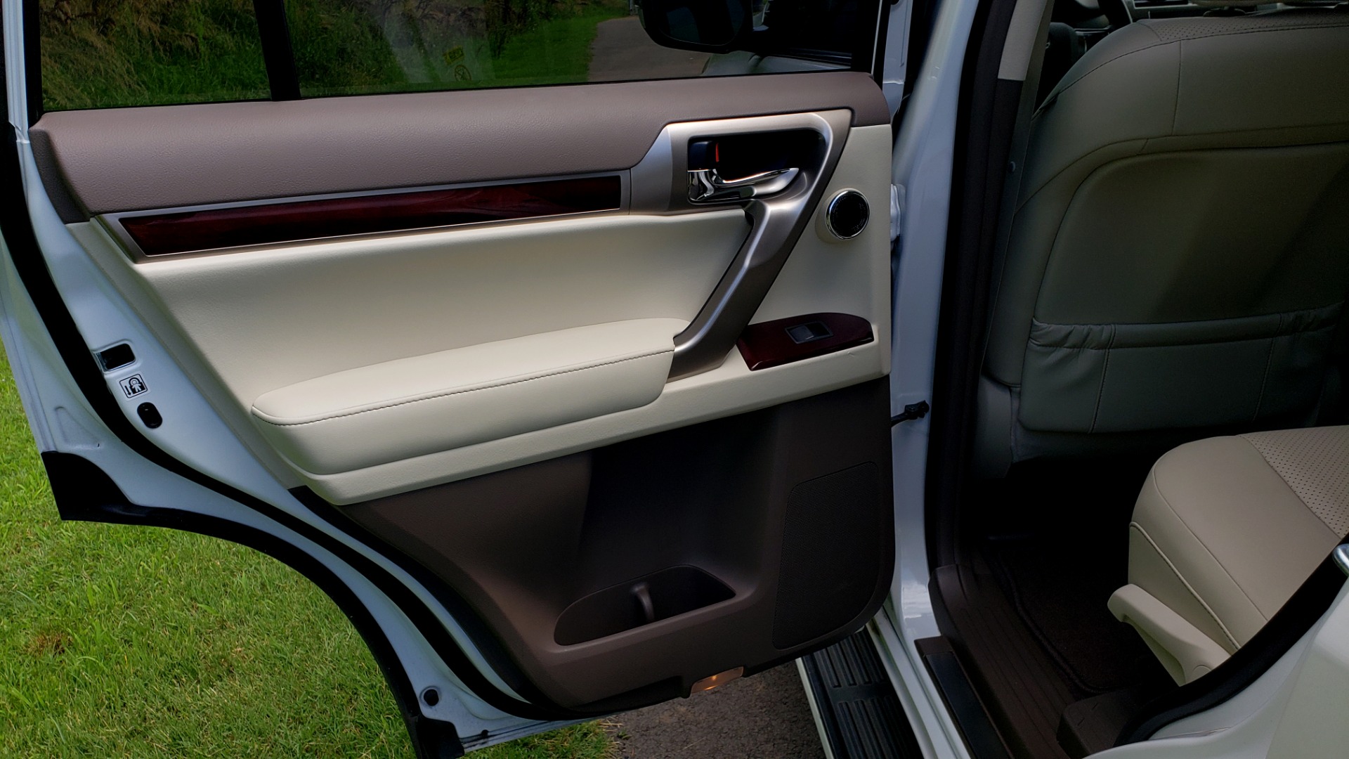 Used 2019 Lexus GX 460 LUXURY 4WD / DRVR SPRT PKG / MARK LEV SND / DYN CRUISE for sale Sold at Formula Imports in Charlotte NC 28227 64