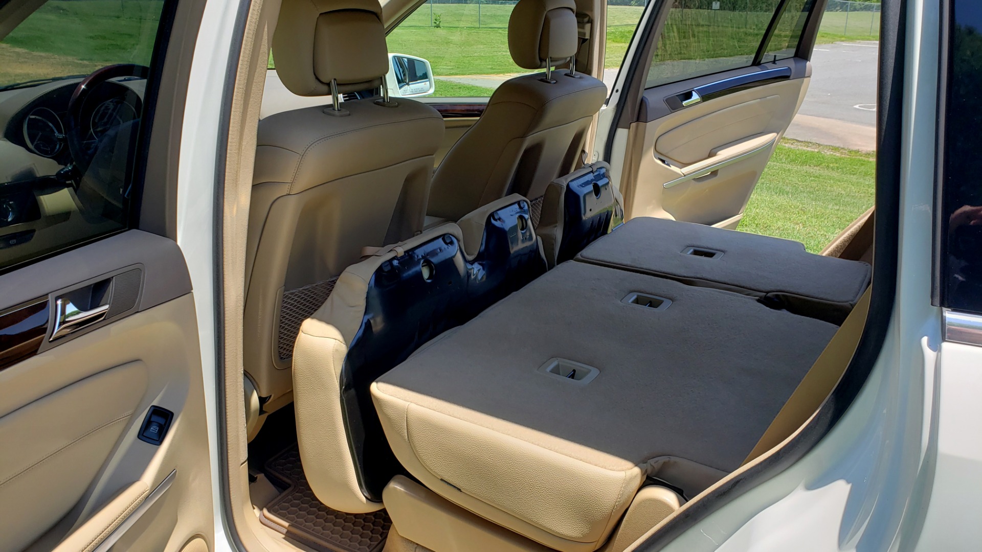Used 2012 Mercedes-Benz GL-CLASS GL 350 BLUETEC / NAV / DUAL-ROOF / HTD STS / 3-ROW / REARVIEW for sale Sold at Formula Imports in Charlotte NC 28227 37
