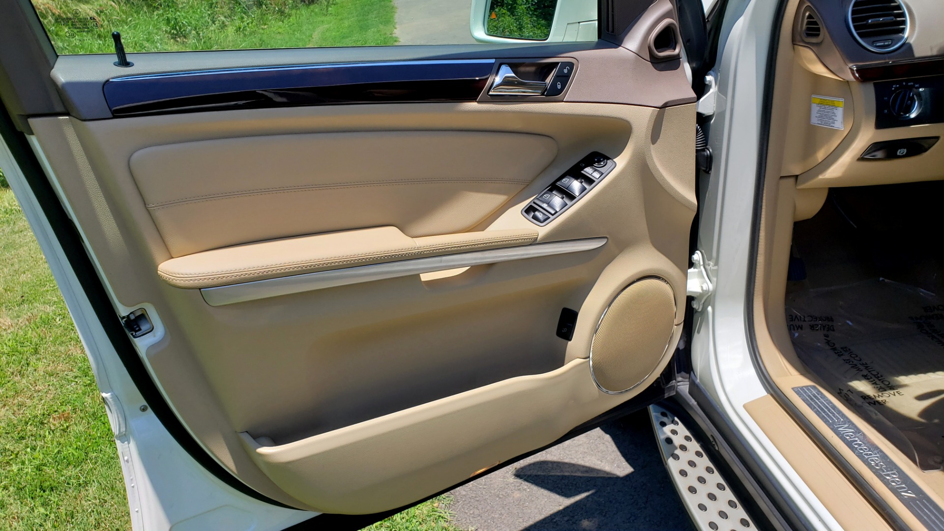 Used 2012 Mercedes-Benz GL-CLASS GL 350 BLUETEC / NAV / DUAL-ROOF / HTD STS / 3-ROW / REARVIEW for sale Sold at Formula Imports in Charlotte NC 28227 42