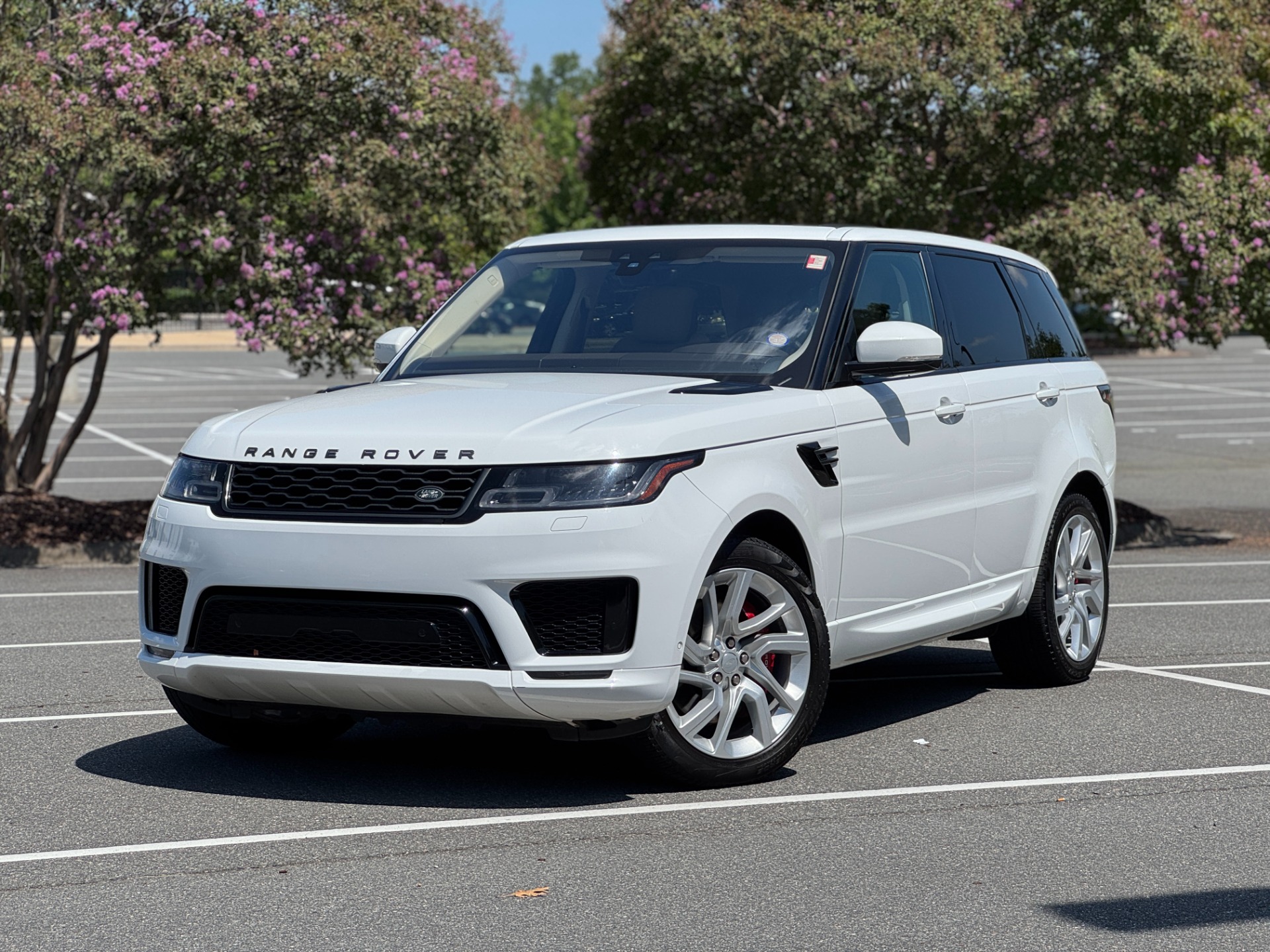 Used 2019 Land Rover Range Rover Sport V8 Supercharged Dynamic 21IN WHEELS / TOW PACK / SMARTPHONE PACK for sale $31,500 at Formula Imports in Charlotte NC 28227 1