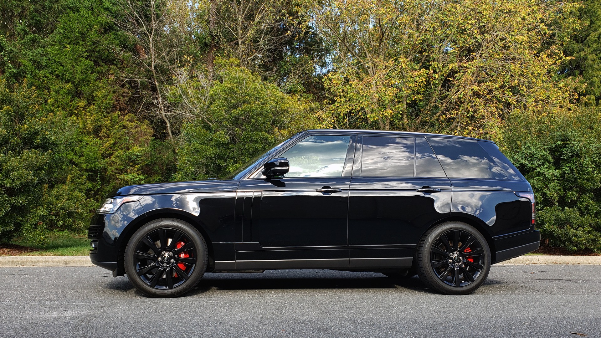 Used 2017 Land Rover RANGE ROVER SC V8 / NAV / PANO-ROOF / DRIVE PRO / MERIDIAN / REARVIEW for sale Sold at Formula Imports in Charlotte NC 28227 2