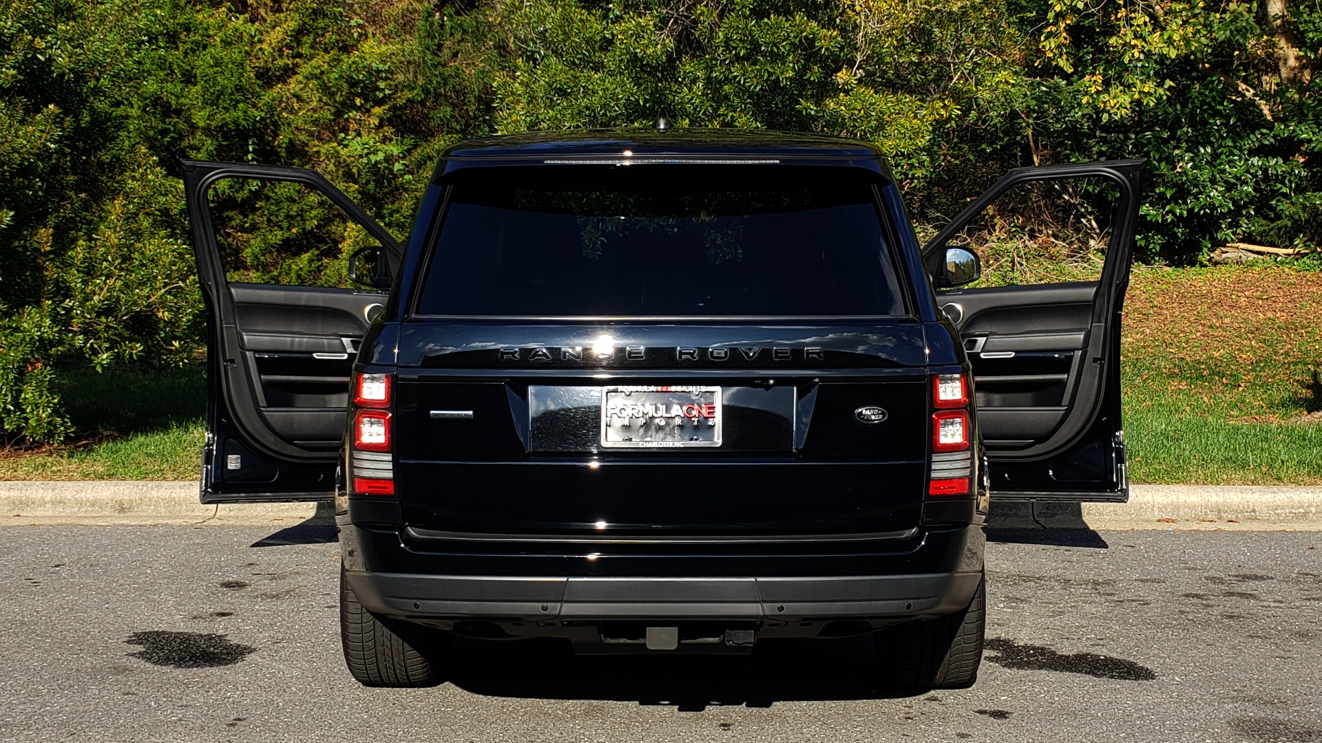 Used 2017 Land Rover RANGE ROVER SC V8 / NAV / PANO-ROOF / DRIVE PRO / MERIDIAN / REARVIEW for sale Sold at Formula Imports in Charlotte NC 28227 28