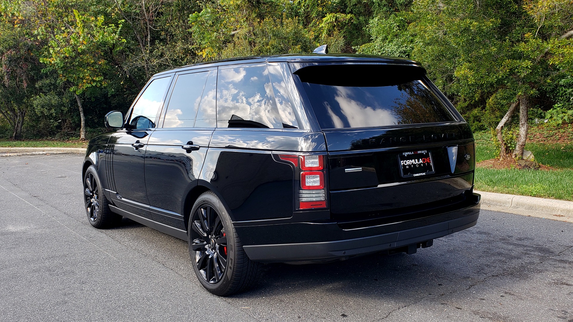 Used 2017 Land Rover RANGE ROVER SC V8 / NAV / PANO-ROOF / DRIVE PRO / MERIDIAN / REARVIEW for sale Sold at Formula Imports in Charlotte NC 28227 3