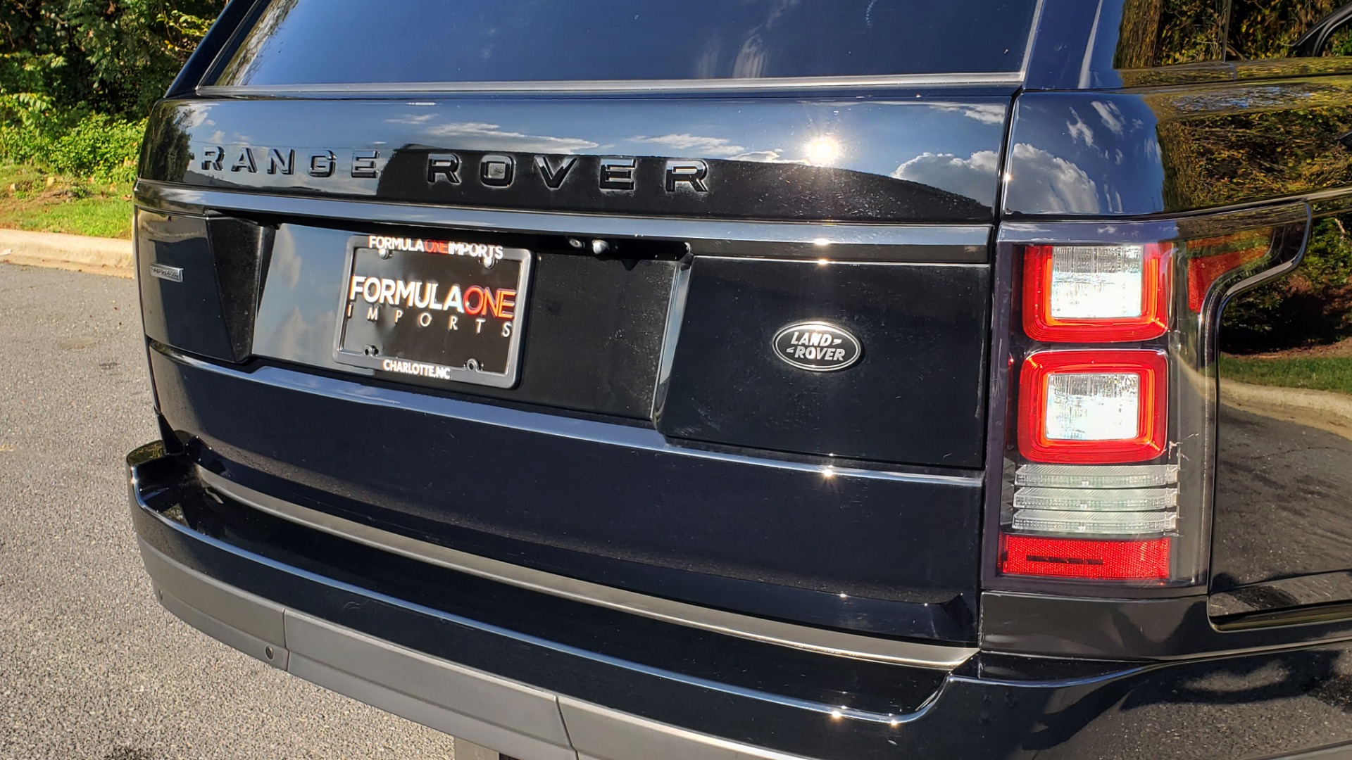 Used 2017 Land Rover RANGE ROVER SC V8 / NAV / PANO-ROOF / DRIVE PRO / MERIDIAN / REARVIEW for sale Sold at Formula Imports in Charlotte NC 28227 31