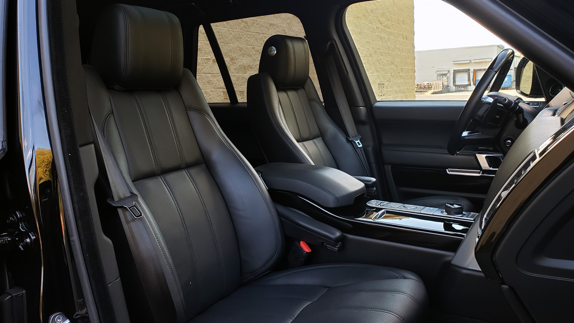 Used 2017 Land Rover RANGE ROVER SC V8 / NAV / PANO-ROOF / DRIVE PRO / MERIDIAN / REARVIEW for sale Sold at Formula Imports in Charlotte NC 28227 73