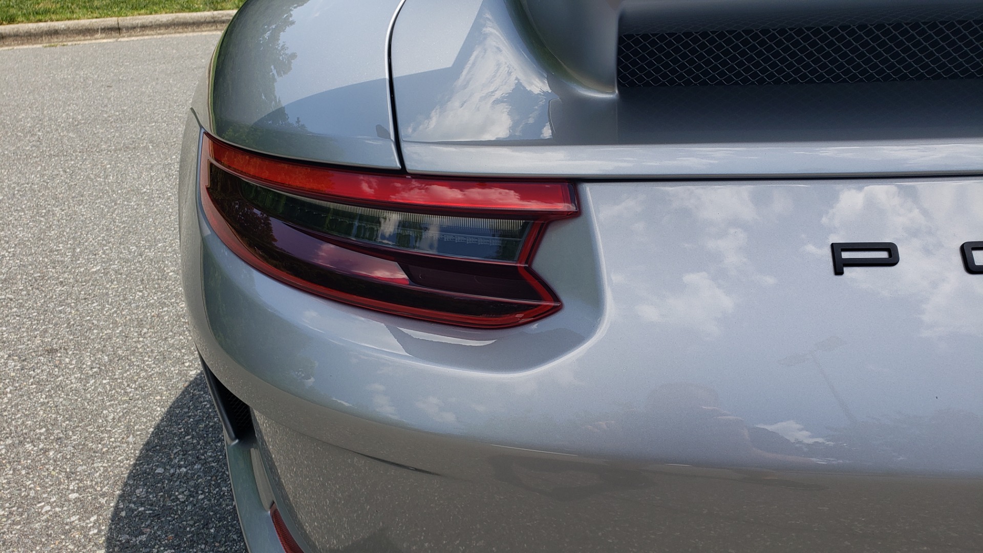 Used 2018 Porsche 911 GT3 4.0L 500HP / 6-SPD MNL / NAV / REARVIEW / PCCB for sale Sold at Formula Imports in Charlotte NC 28227 29