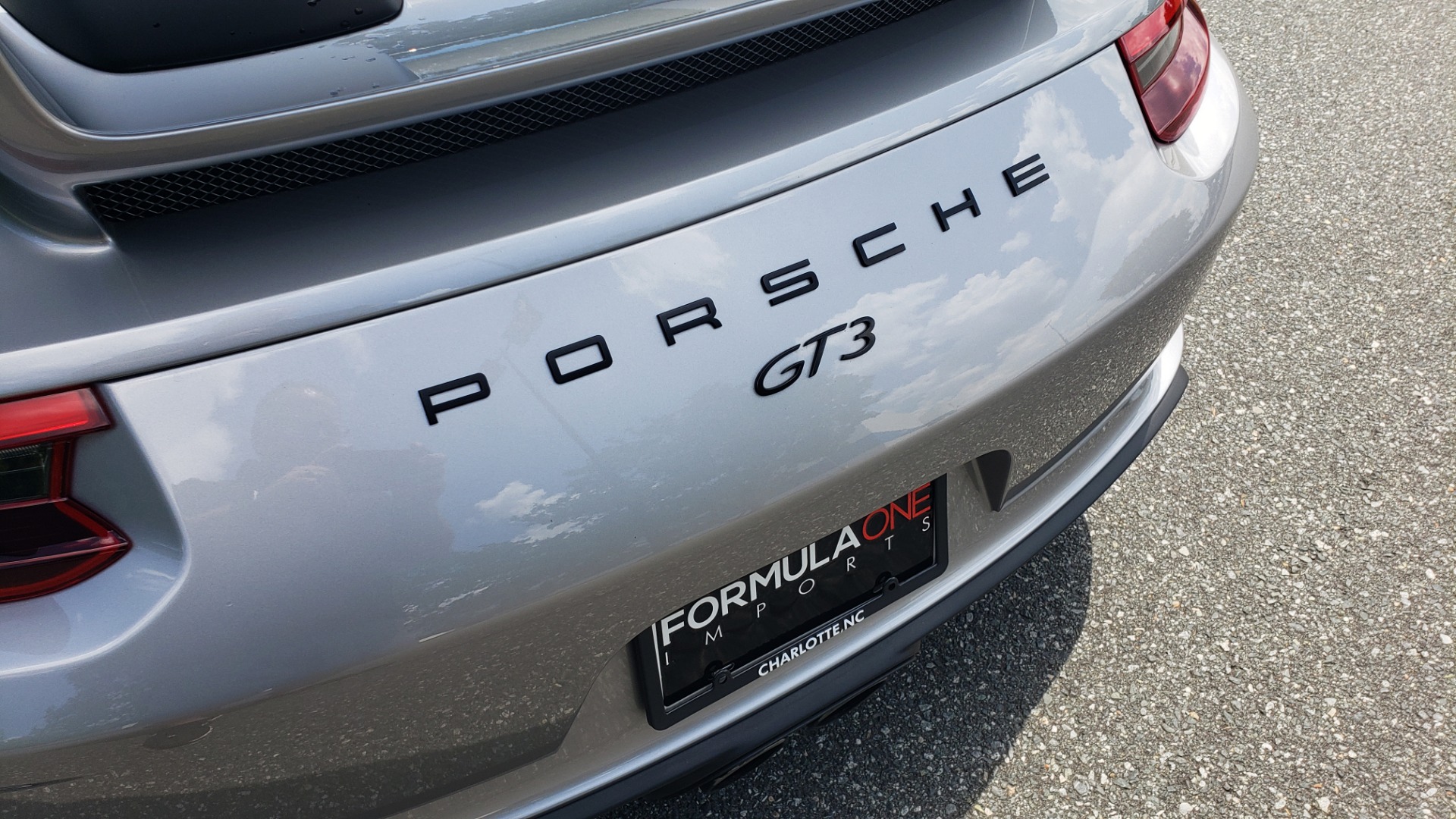 Used 2018 Porsche 911 GT3 4.0L 500HP / 6-SPD MNL / NAV / REARVIEW / PCCB for sale Sold at Formula Imports in Charlotte NC 28227 31