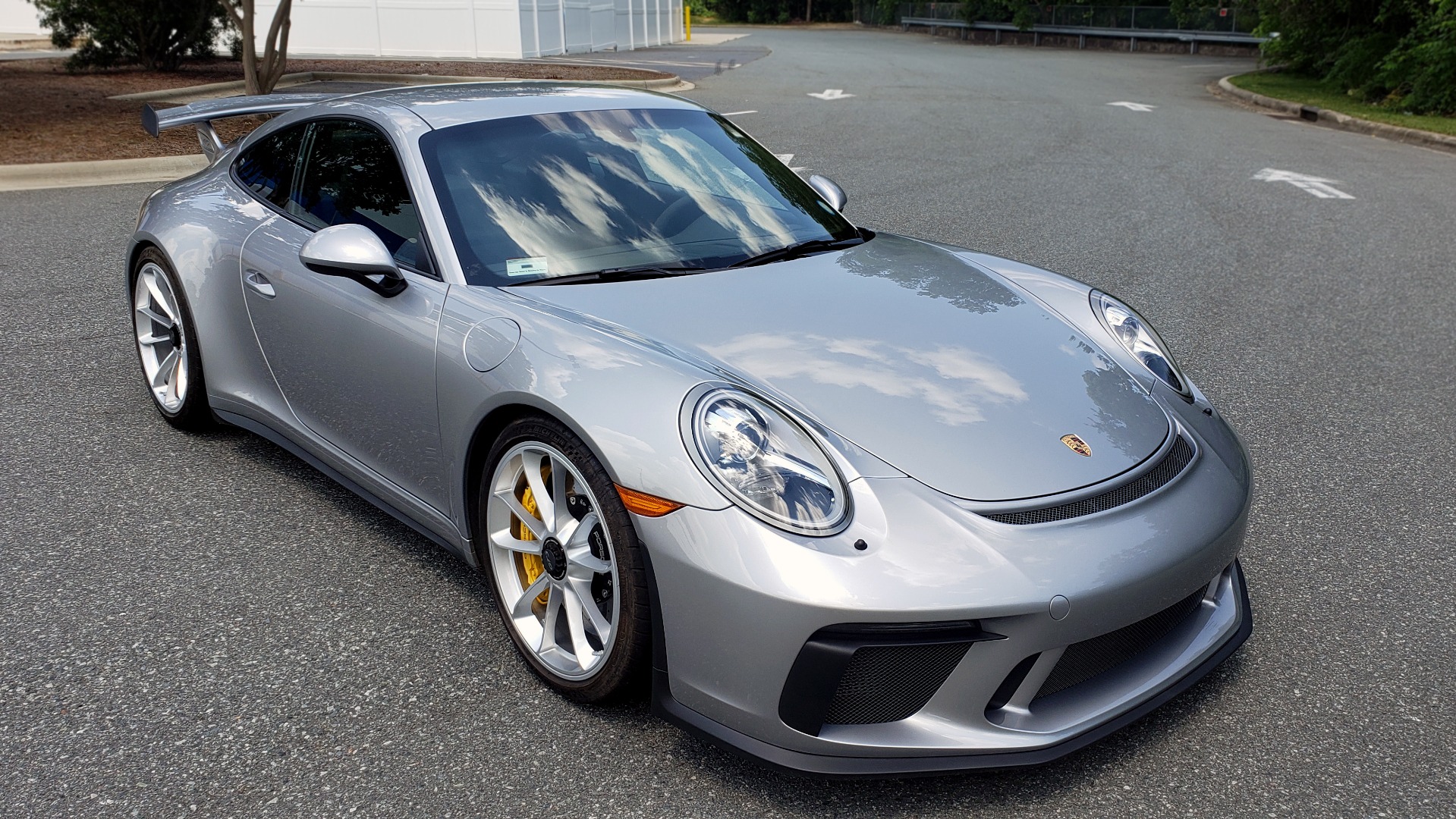 Used 2018 Porsche 911 GT3 4.0L 500HP / 6-SPD MNL / NAV / REARVIEW / PCCB for sale Sold at Formula Imports in Charlotte NC 28227 4
