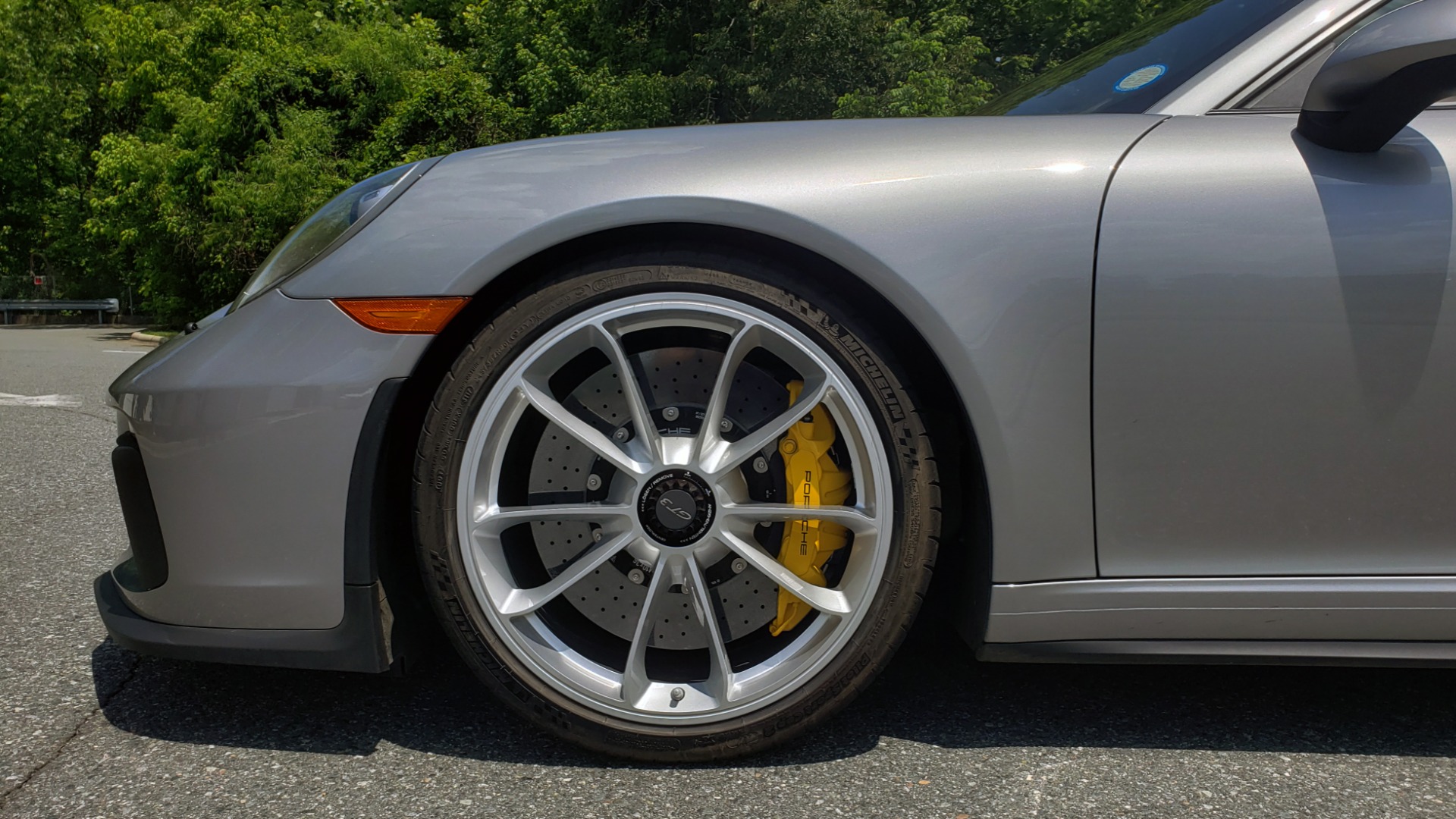 Used 2018 Porsche 911 GT3 4.0L 500HP / 6-SPD MNL / NAV / REARVIEW / PCCB for sale Sold at Formula Imports in Charlotte NC 28227 69