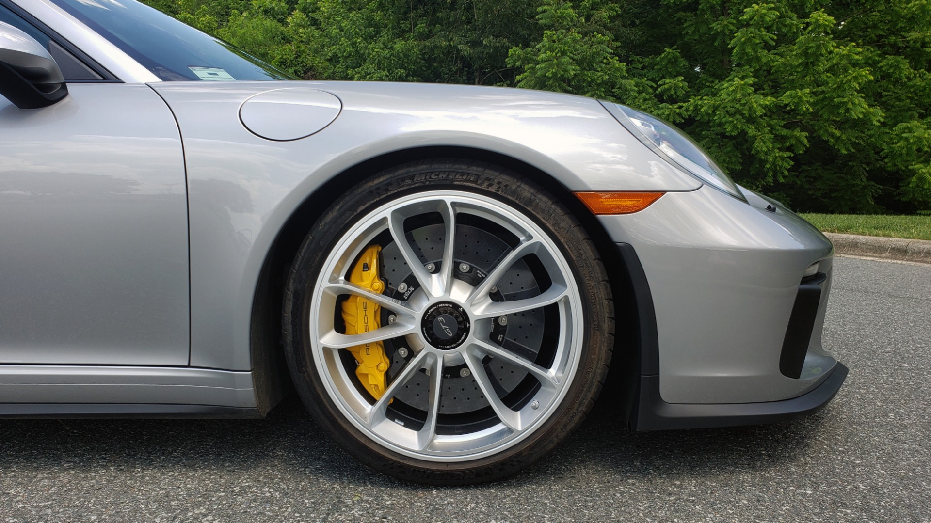 Used 2018 Porsche 911 GT3 4.0L 500HP / 6-SPD MNL / NAV / REARVIEW / PCCB for sale Sold at Formula Imports in Charlotte NC 28227 72