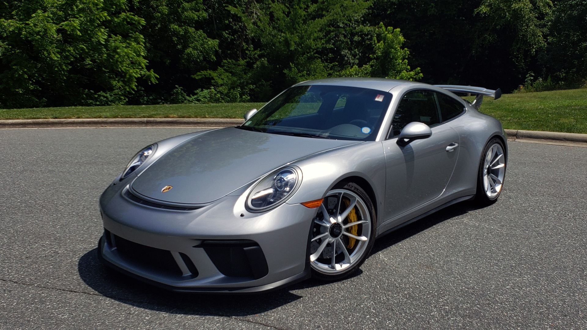Used 2018 Porsche 911 GT3 4.0L 500HP / 6-SPD MNL / NAV / REARVIEW / PCCB for sale Sold at Formula Imports in Charlotte NC 28227 1