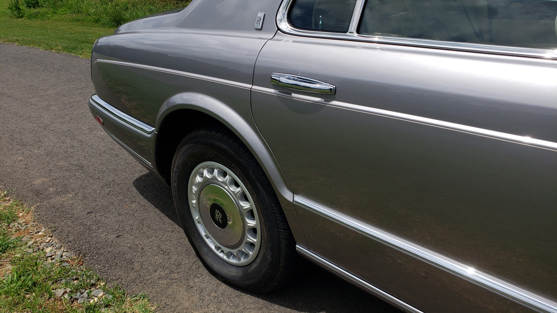 Used 1999 Rolls-Royce SILVER SERAPH 5.4L V12 / AUTO TRANS / LOW MILES / VERY CLEAN! for sale Sold at Formula Imports in Charlotte NC 28227 20