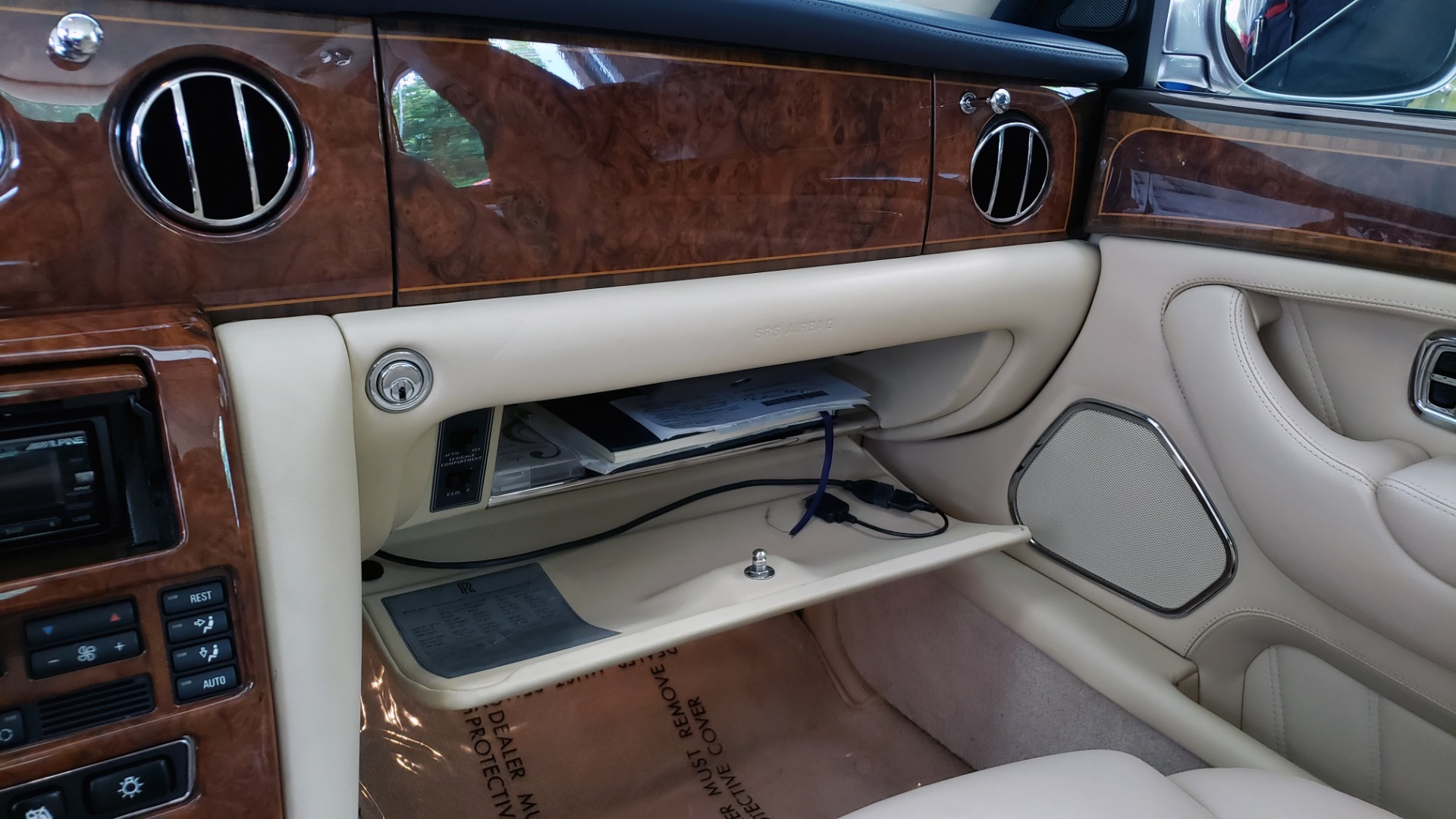 Used 1999 Rolls-Royce SILVER SERAPH 5.4L V12 / AUTO TRANS / LOW MILES / VERY CLEAN! for sale Sold at Formula Imports in Charlotte NC 28227 33