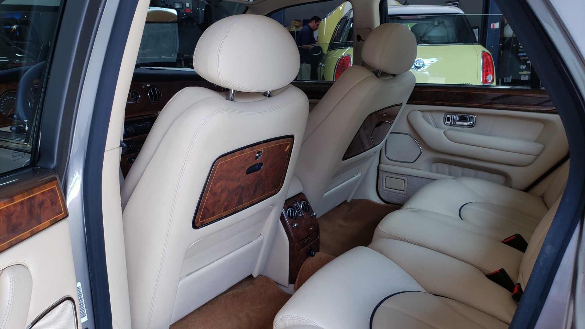 Used 1999 Rolls-Royce SILVER SERAPH 5.4L V12 / AUTO TRANS / LOW MILES / VERY CLEAN! for sale Sold at Formula Imports in Charlotte NC 28227 41