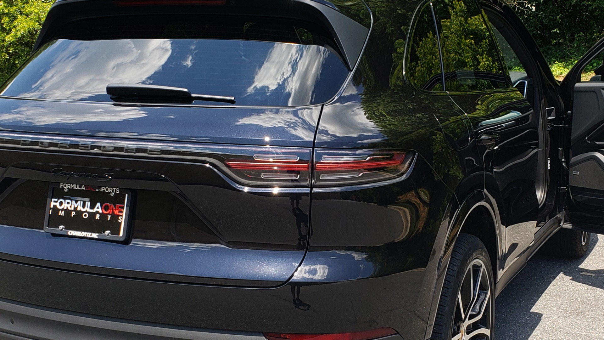 Used 2019 Porsche CAYENNE S AWD / NAV / SUNROOF / BOSE / REARVIEW / LOW MILES for sale Sold at Formula Imports in Charlotte NC 28227 37