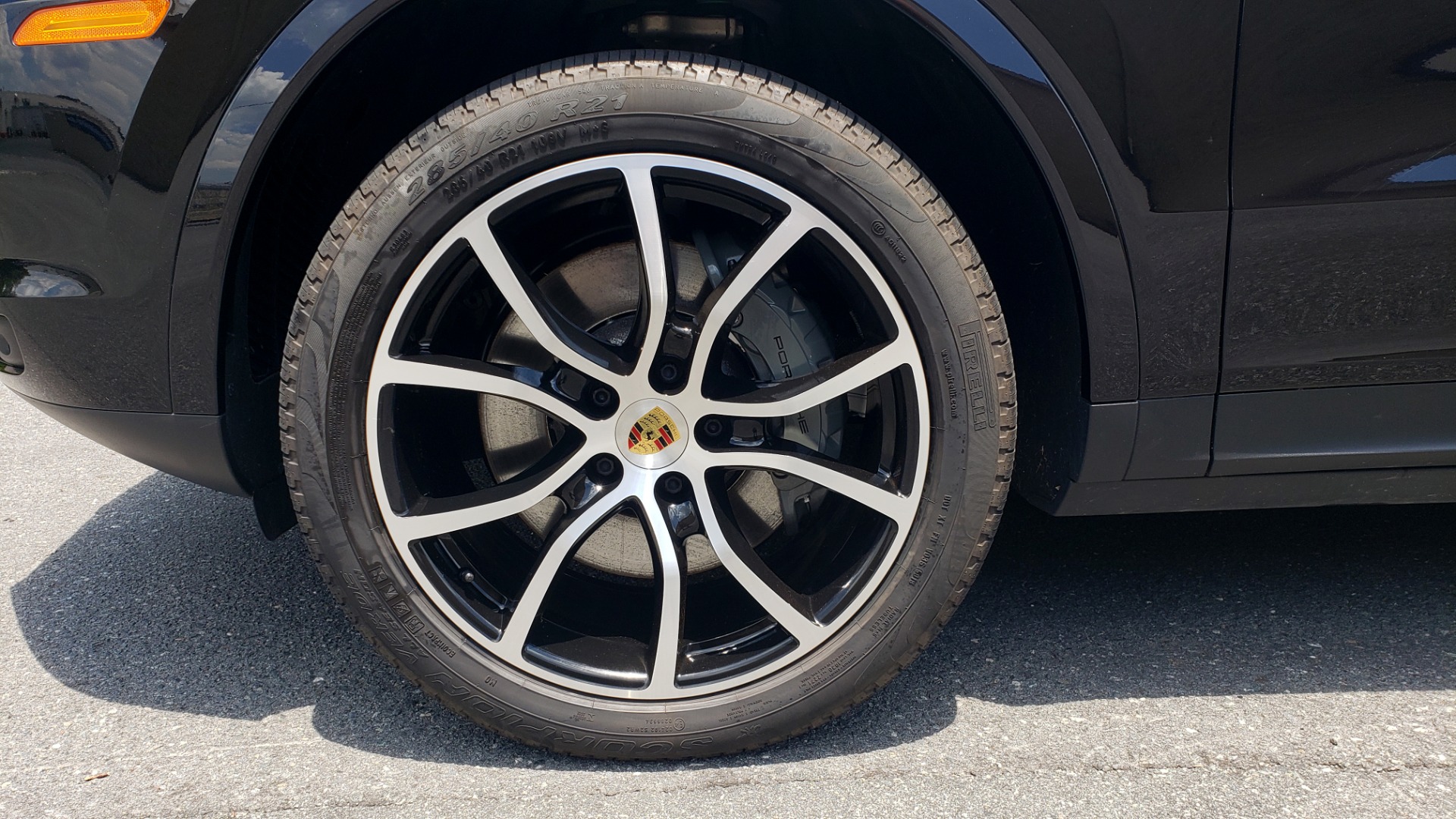 Used 2019 Porsche CAYENNE S AWD / NAV / SUNROOF / BOSE / REARVIEW / LOW MILES for sale Sold at Formula Imports in Charlotte NC 28227 6