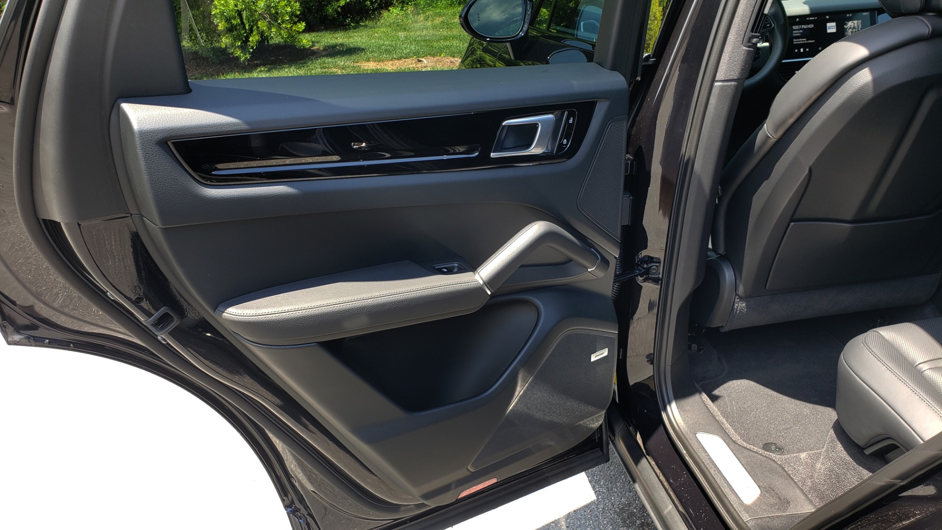 Used 2019 Porsche CAYENNE S AWD / NAV / SUNROOF / BOSE / REARVIEW / LOW MILES for sale Sold at Formula Imports in Charlotte NC 28227 69