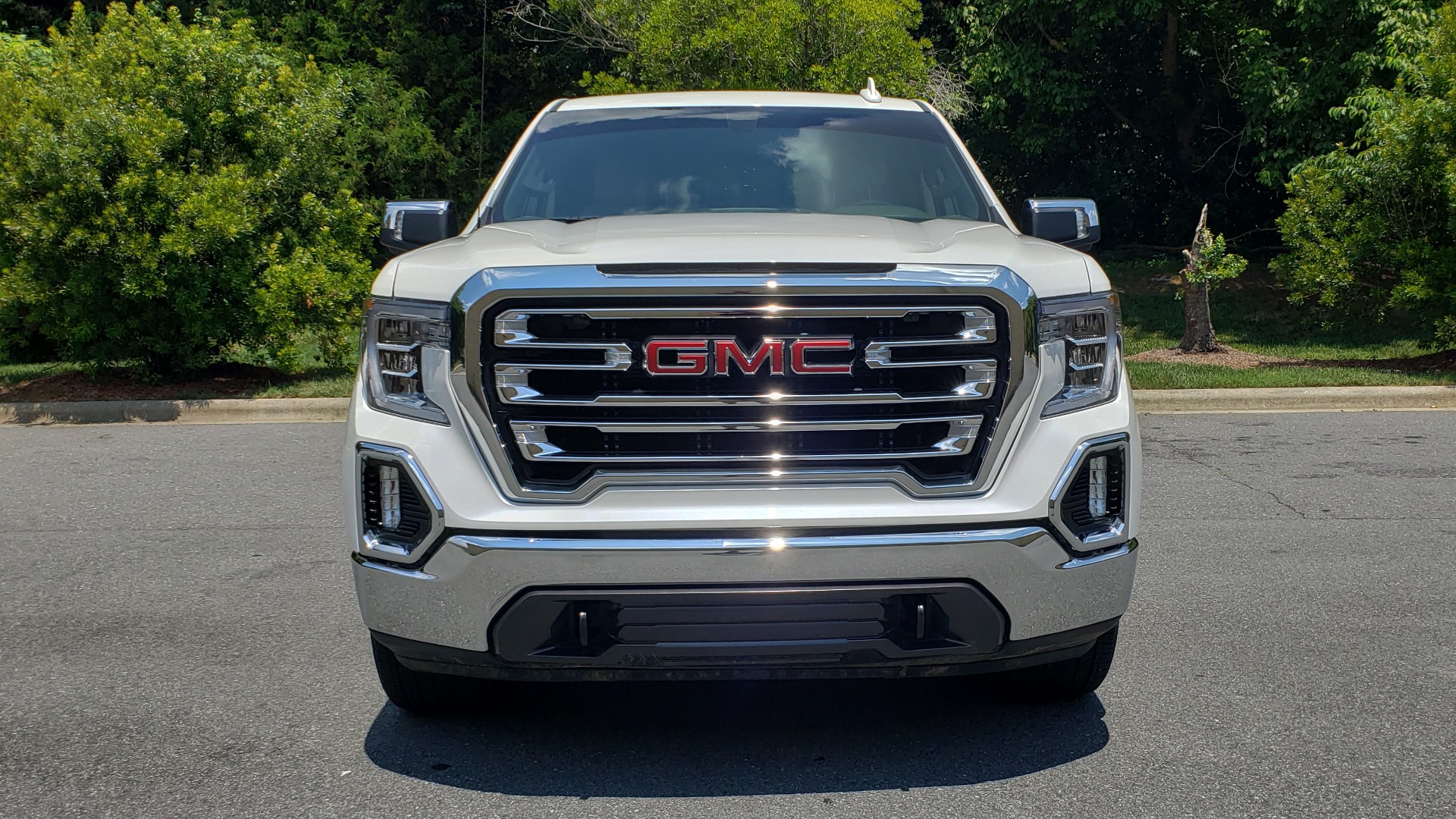 Used 2019 GMC SIERRA 1500 SLT 4WD CREWCAB / PREMIUM / 6.2L V8 / NAV / SUNROOF / VENT SEATS for sale Sold at Formula Imports in Charlotte NC 28227 24