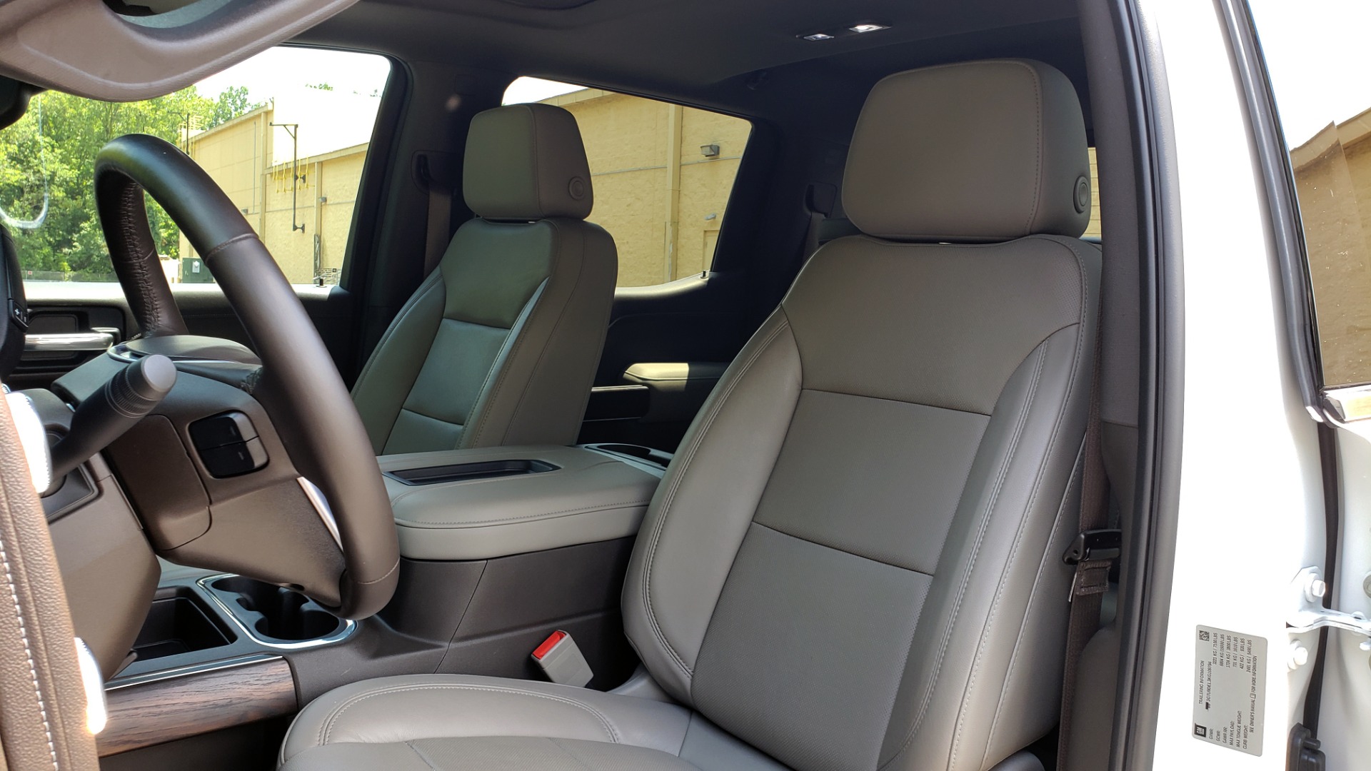 Used 2019 GMC SIERRA 1500 SLT 4WD CREWCAB / PREMIUM / 6.2L V8 / NAV / SUNROOF / VENT SEATS for sale Sold at Formula Imports in Charlotte NC 28227 38