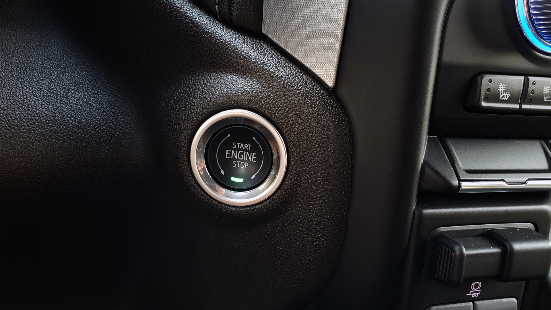 Used 2019 GMC SIERRA 1500 SLT 4WD CREWCAB / PREMIUM / 6.2L V8 / NAV / SUNROOF / VENT SEATS for sale Sold at Formula Imports in Charlotte NC 28227 45