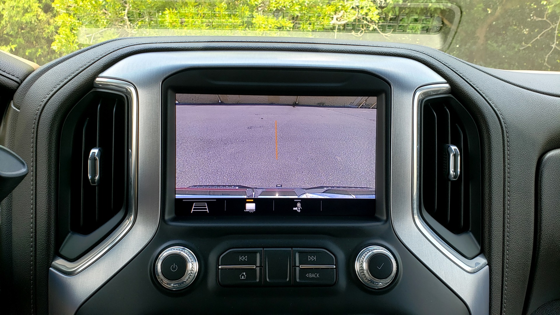 Used 2019 GMC SIERRA 1500 SLT 4WD CREWCAB / PREMIUM / 6.2L V8 / NAV / SUNROOF / VENT SEATS for sale Sold at Formula Imports in Charlotte NC 28227 47