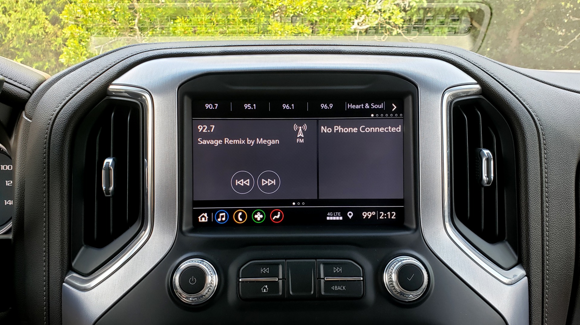 Used 2019 GMC SIERRA 1500 SLT 4WD CREWCAB / PREMIUM / 6.2L V8 / NAV / SUNROOF / VENT SEATS for sale Sold at Formula Imports in Charlotte NC 28227 50