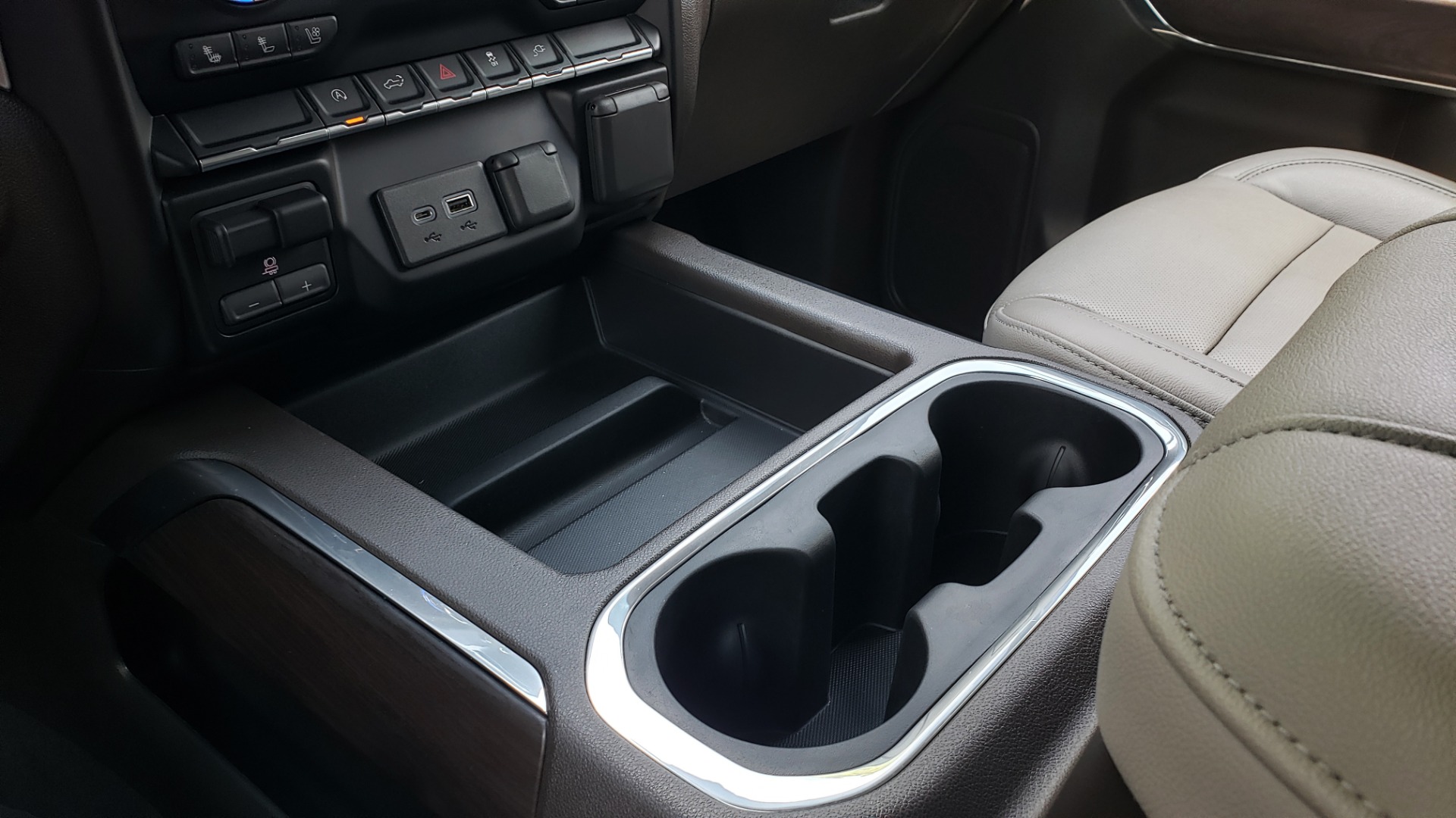Used 2019 GMC SIERRA 1500 SLT 4WD CREWCAB / PREMIUM / 6.2L V8 / NAV / SUNROOF / VENT SEATS for sale Sold at Formula Imports in Charlotte NC 28227 53