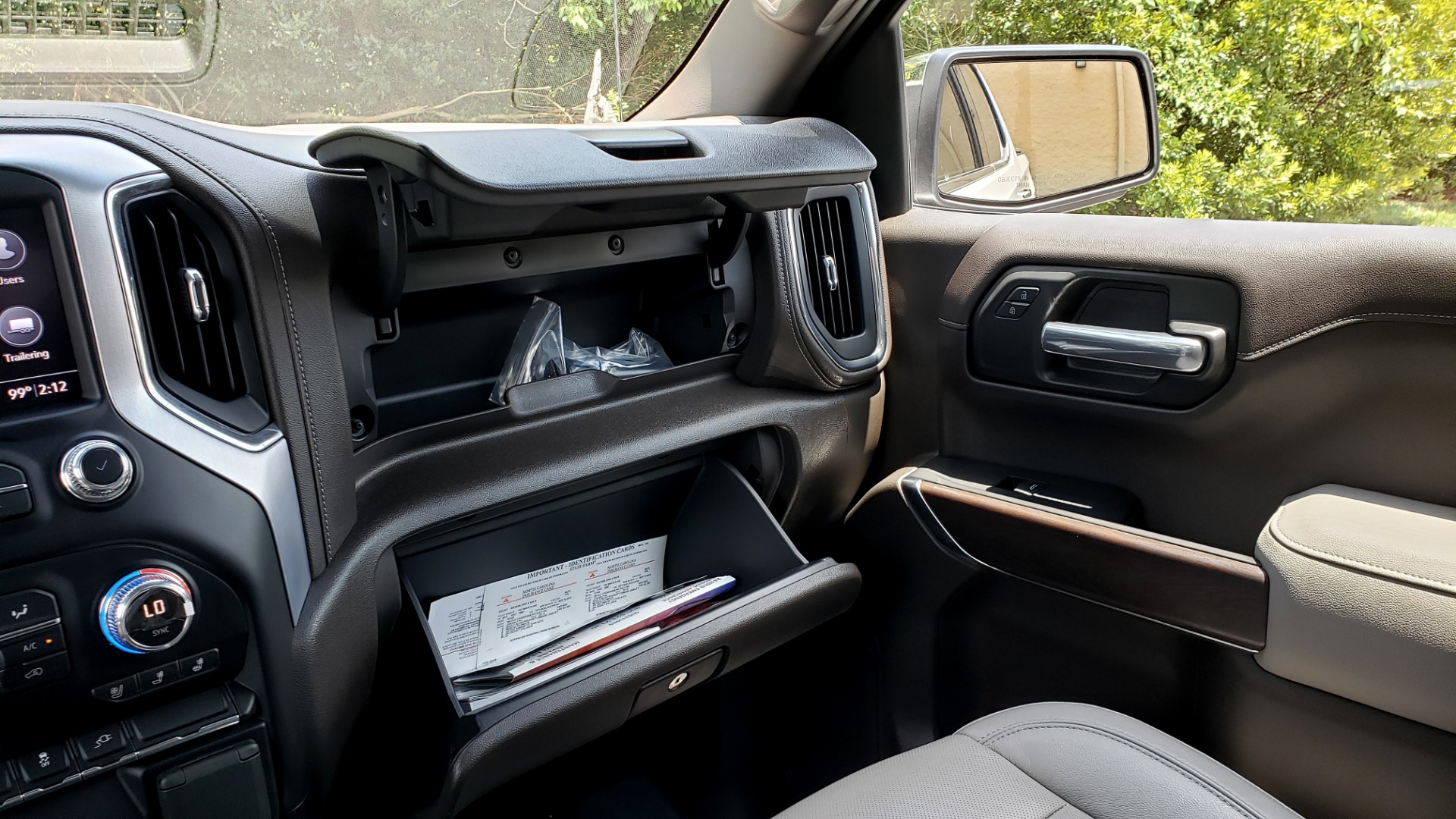 Used 2019 GMC SIERRA 1500 SLT 4WD CREWCAB / PREMIUM / 6.2L V8 / NAV / SUNROOF / VENT SEATS for sale Sold at Formula Imports in Charlotte NC 28227 54
