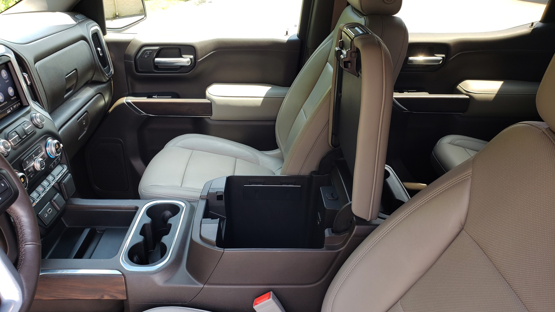 Used 2019 GMC SIERRA 1500 SLT 4WD CREWCAB / PREMIUM / 6.2L V8 / NAV / SUNROOF / VENT SEATS for sale Sold at Formula Imports in Charlotte NC 28227 60
