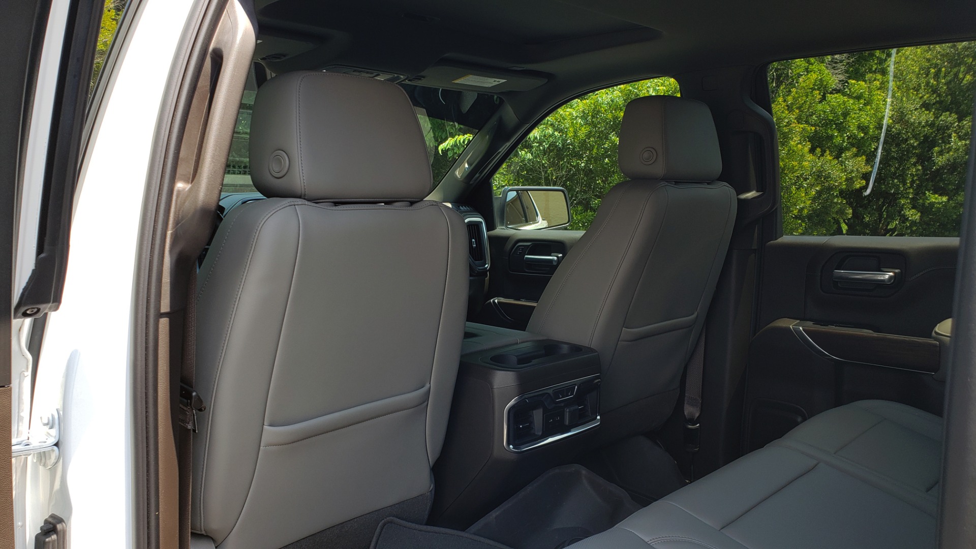 Used 2019 GMC SIERRA 1500 SLT 4WD CREWCAB / PREMIUM / 6.2L V8 / NAV / SUNROOF / VENT SEATS for sale Sold at Formula Imports in Charlotte NC 28227 70