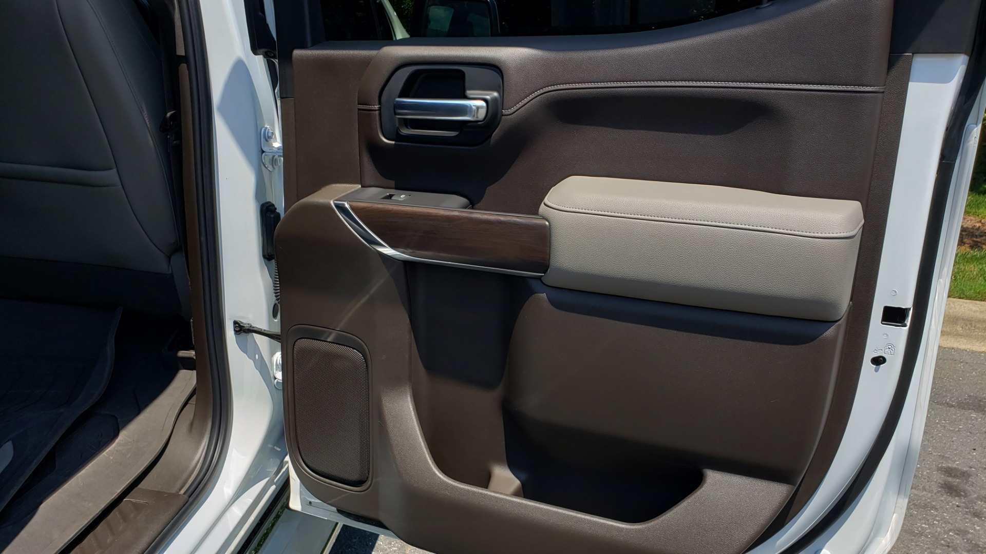 Used 2019 GMC SIERRA 1500 SLT 4WD CREWCAB / PREMIUM / 6.2L V8 / NAV / SUNROOF / VENT SEATS for sale Sold at Formula Imports in Charlotte NC 28227 76