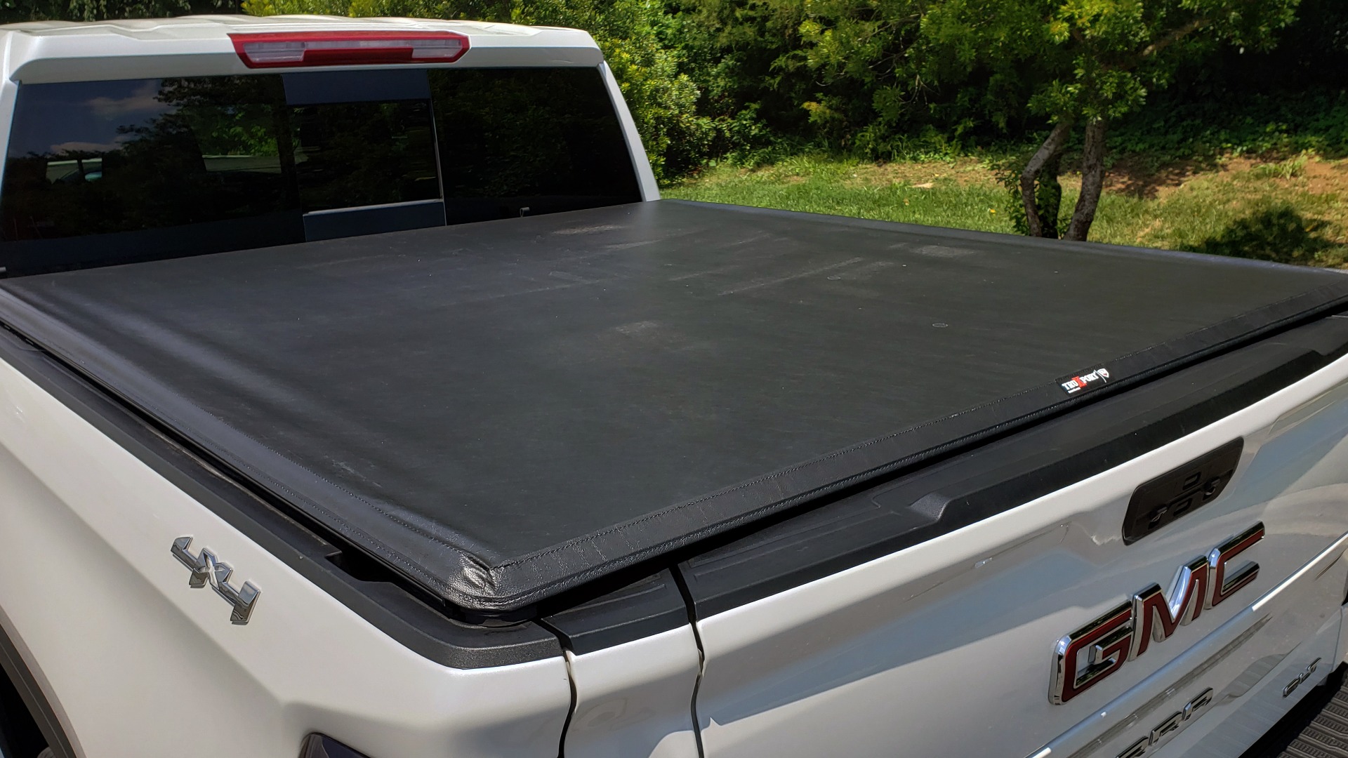 Used 2019 GMC SIERRA 1500 SLT 4WD CREWCAB / PREMIUM / 6.2L V8 / NAV / SUNROOF / VENT SEATS for sale Sold at Formula Imports in Charlotte NC 28227 8