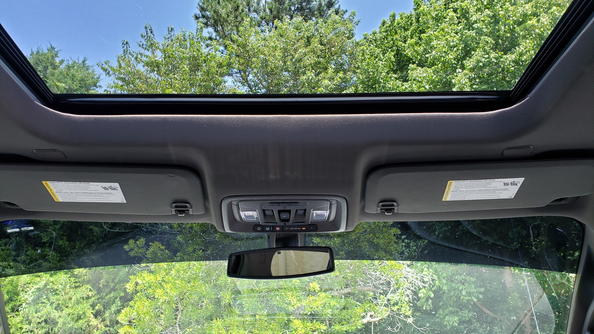 Used 2019 GMC SIERRA 1500 SLT 4WD CREWCAB / PREMIUM / 6.2L V8 / NAV / SUNROOF / VENT SEATS for sale Sold at Formula Imports in Charlotte NC 28227 85