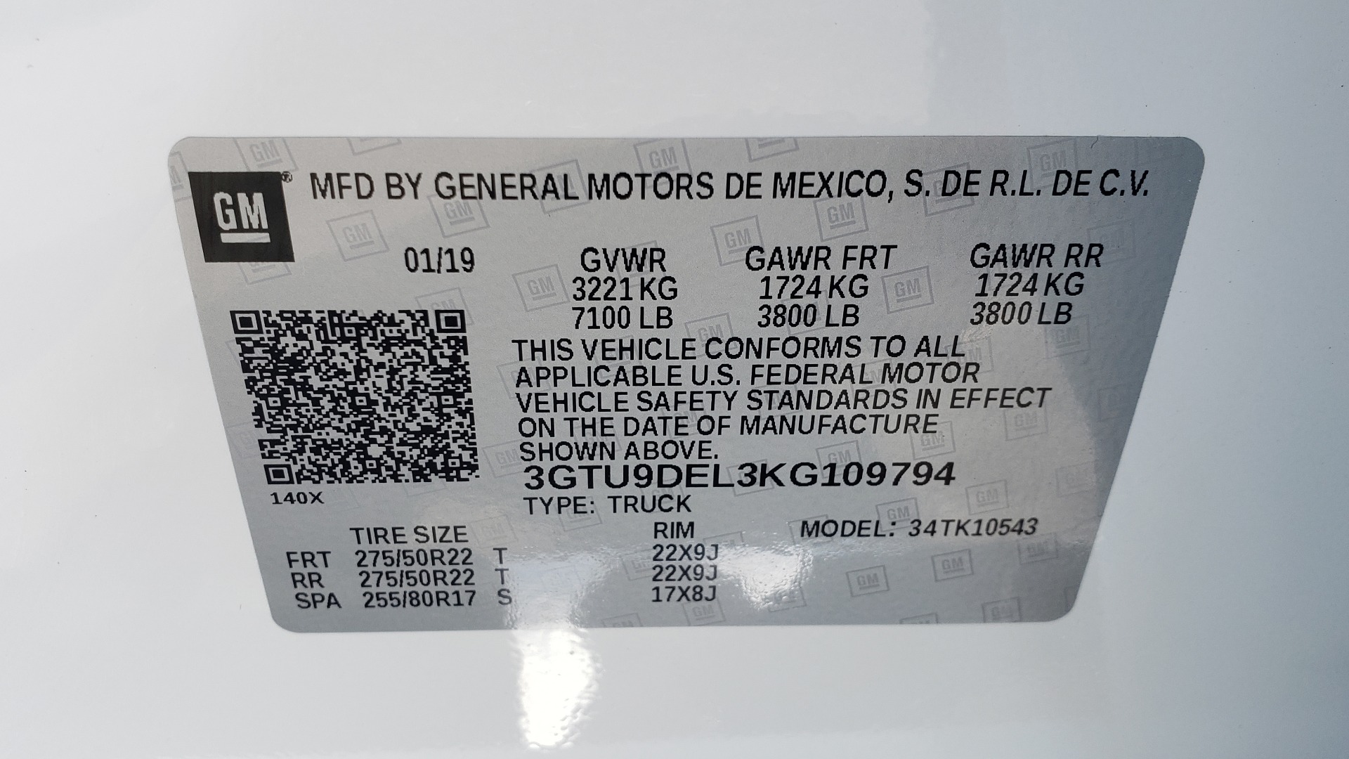 Used 2019 GMC SIERRA 1500 SLT 4WD CREWCAB / PREMIUM / 6.2L V8 / NAV / SUNROOF / VENT SEATS for sale Sold at Formula Imports in Charlotte NC 28227 94