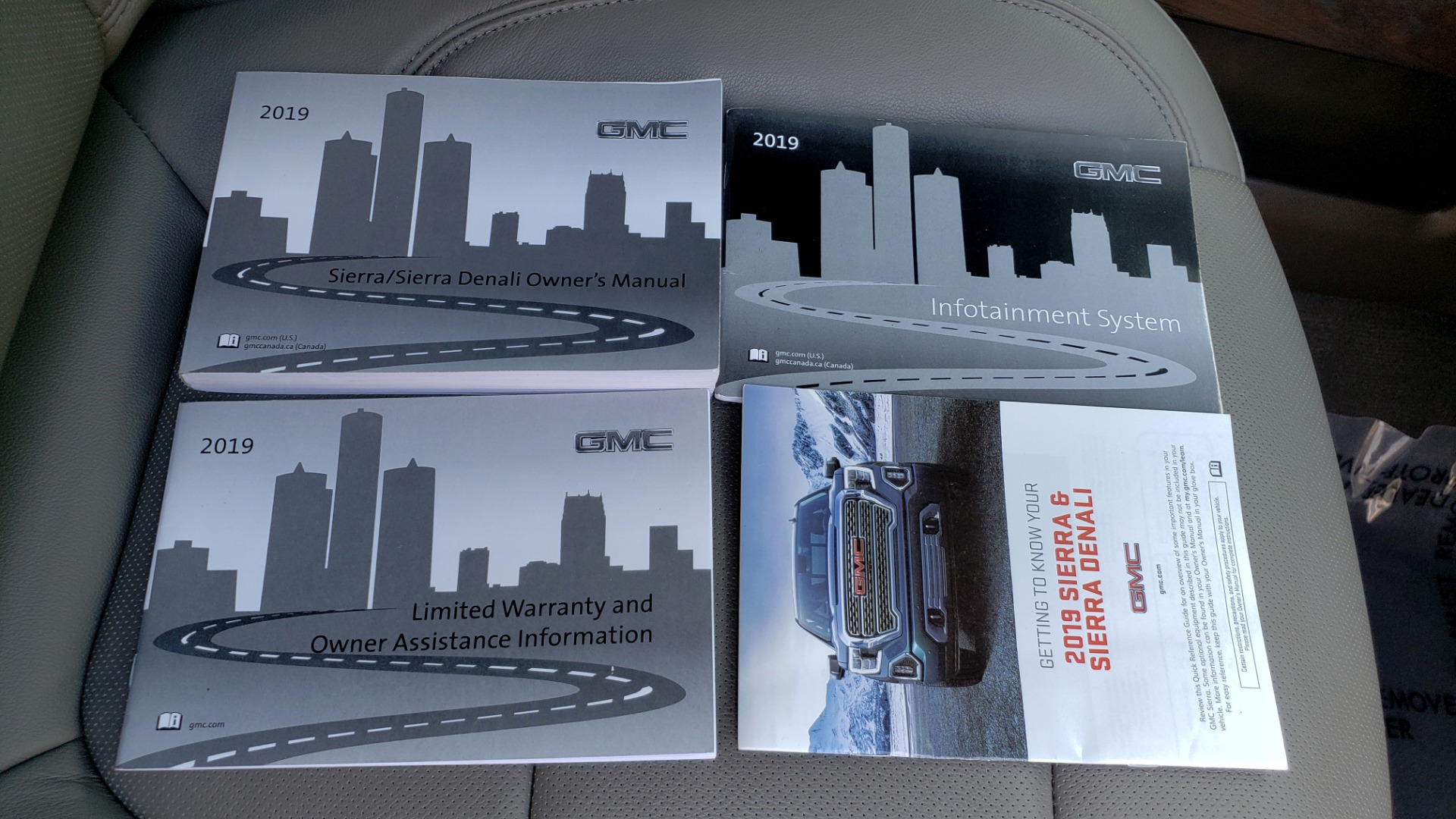 Used 2019 GMC SIERRA 1500 SLT 4WD CREWCAB / PREMIUM / 6.2L V8 / NAV / SUNROOF / VENT SEATS for sale Sold at Formula Imports in Charlotte NC 28227 98
