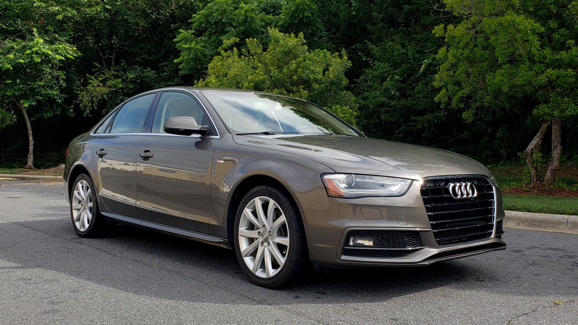 New 2014 Audi A4 PREMIUM / MULTITRONIC / FWD / SUNROOF / AUTO CLIMATE for sale Sold at Formula Imports in Charlotte NC 28227 4