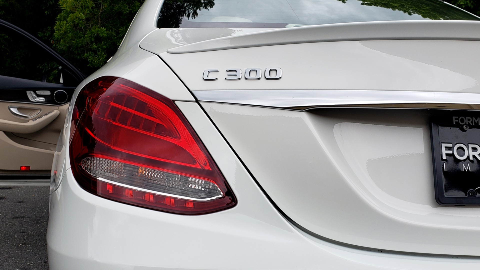 Used 2017 Mercedes-Benz C-CLASS C 300 PREMIUM SEDAN / NAV / PANO-ROOF / HTD STS / REARVIEW for sale Sold at Formula Imports in Charlotte NC 28227 30