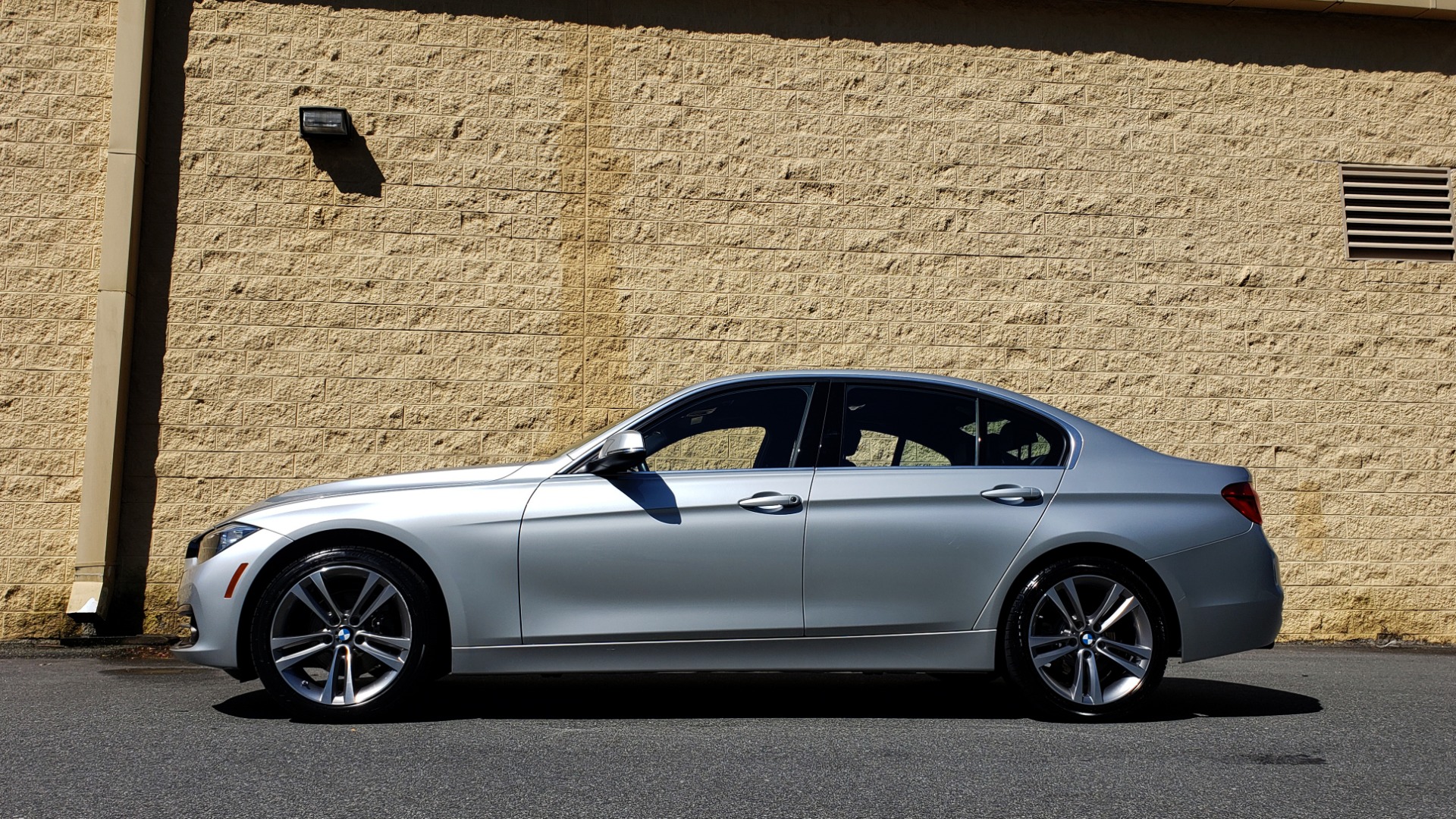 Used 2017 BMW 3 SERIES 330I SPORT SEDAN / DRVR ASST PKG / SUNROOF / REARVIEW for sale Sold at Formula Imports in Charlotte NC 28227 2