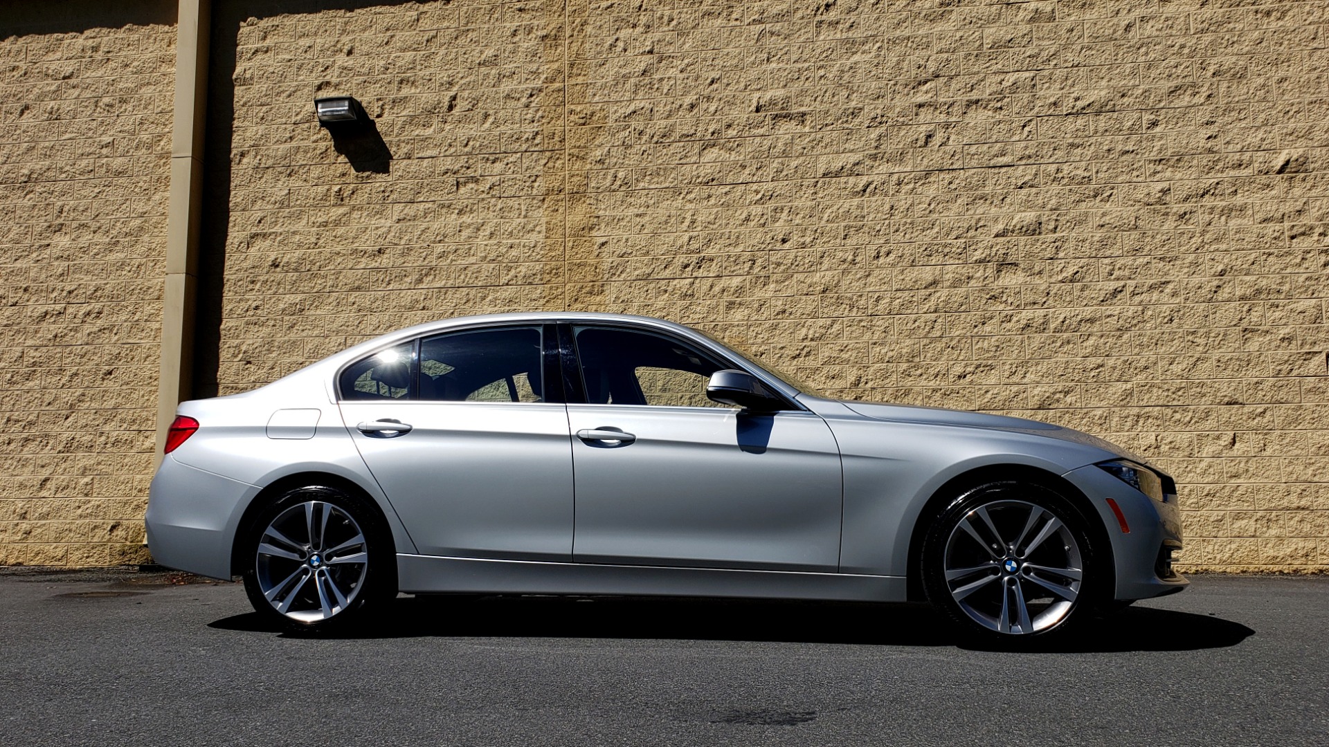 Used 2017 BMW 3 SERIES 330I SPORT SEDAN / DRVR ASST PKG / SUNROOF / REARVIEW for sale Sold at Formula Imports in Charlotte NC 28227 5