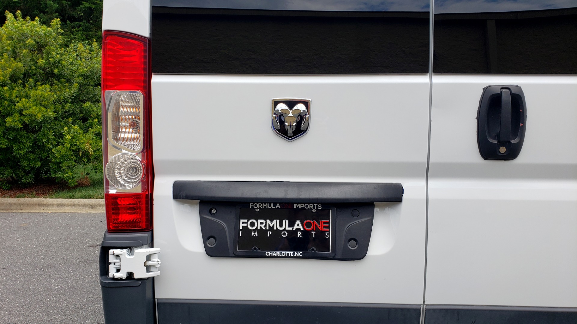 Used 2016 Ram PROMASTER CARGO VAN 136 WB / 3.6L V6 / AUTO / ROOF-RACK / REARVIEW / SEATS 5 for sale Sold at Formula Imports in Charlotte NC 28227 29