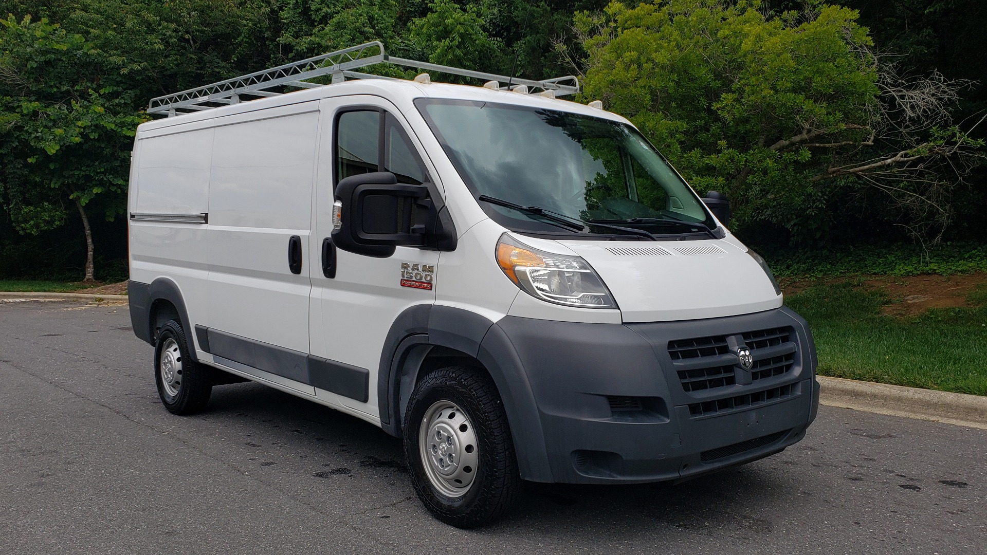 Used 2016 Ram PROMASTER CARGO VAN 136 WB / 3.6L V6 / AUTO / ROOF-RACK / REARVIEW / SEATS 5 for sale Sold at Formula Imports in Charlotte NC 28227 4