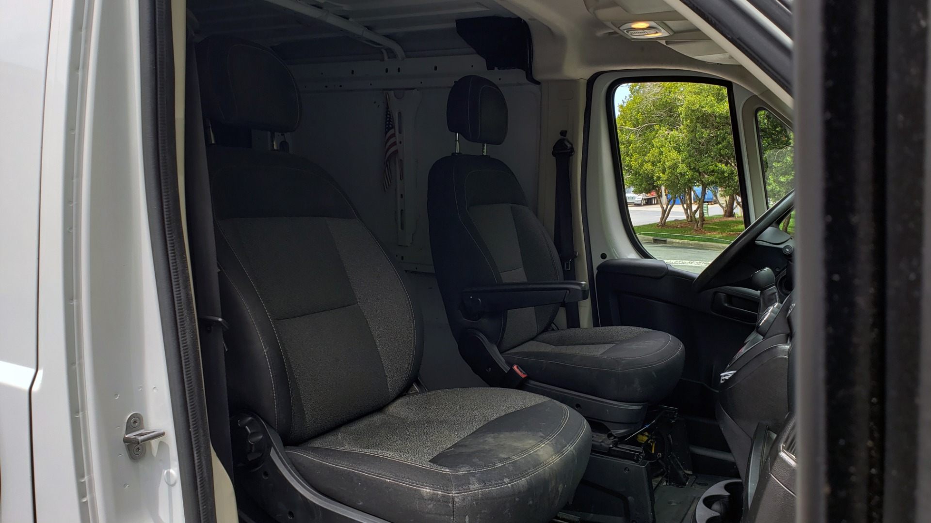 5 seat cargo van